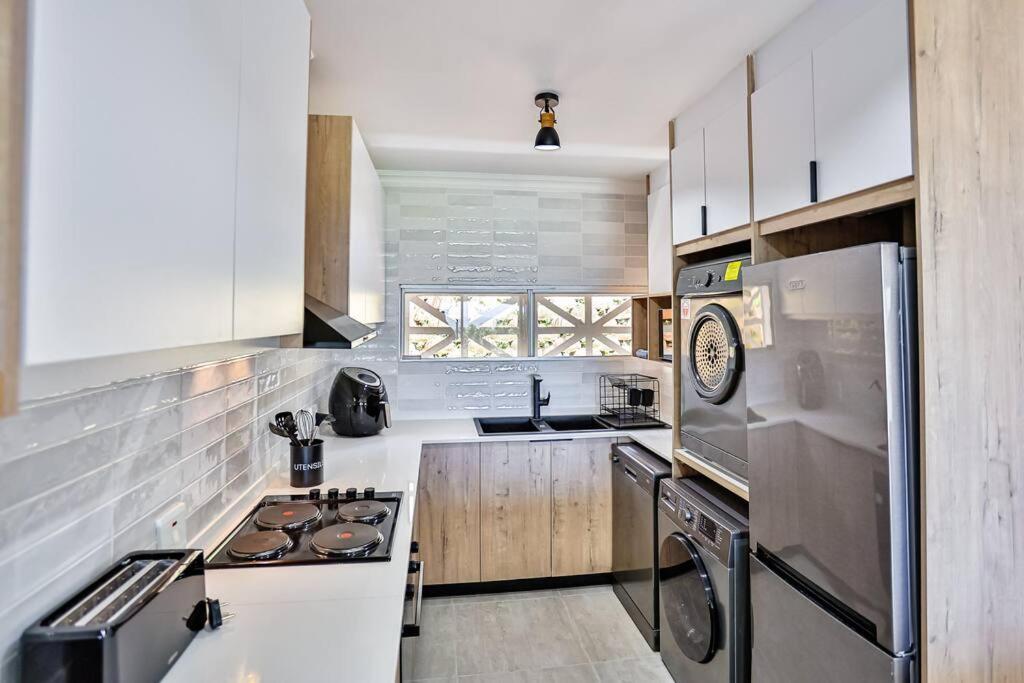 Appartement Large Sea View, Walk To Eateries, Loadshed Free à Ballito Extérieur photo